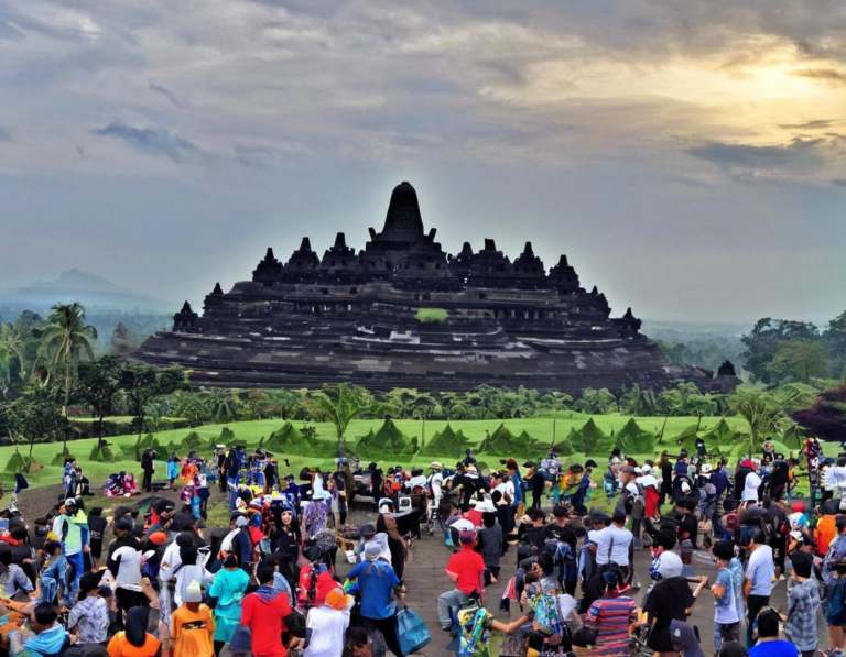 Jam Buka Candi Borobudur